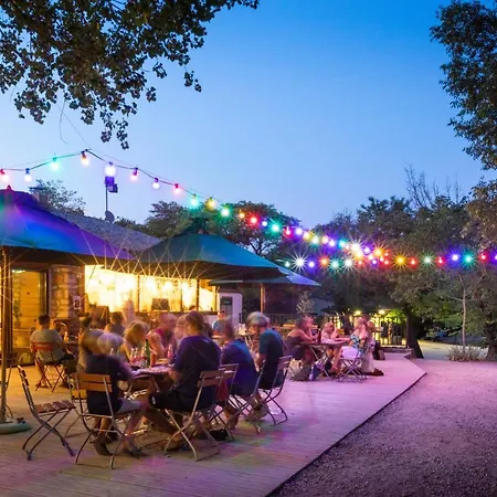مكان تخييم Huttopia Le Moulin