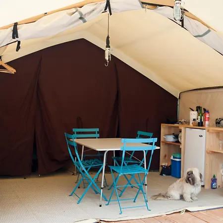 Huttopia Le Moulin مكان تخييم 3*
