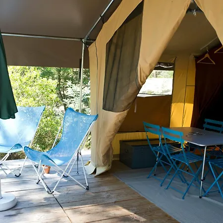 مكان تخييم Huttopia Le Moulin 3*