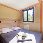 キャンプ場 Huttopia Le Moulin 3*