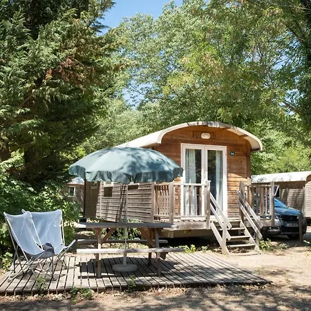 Huttopia Le Moulin Kemping 3*